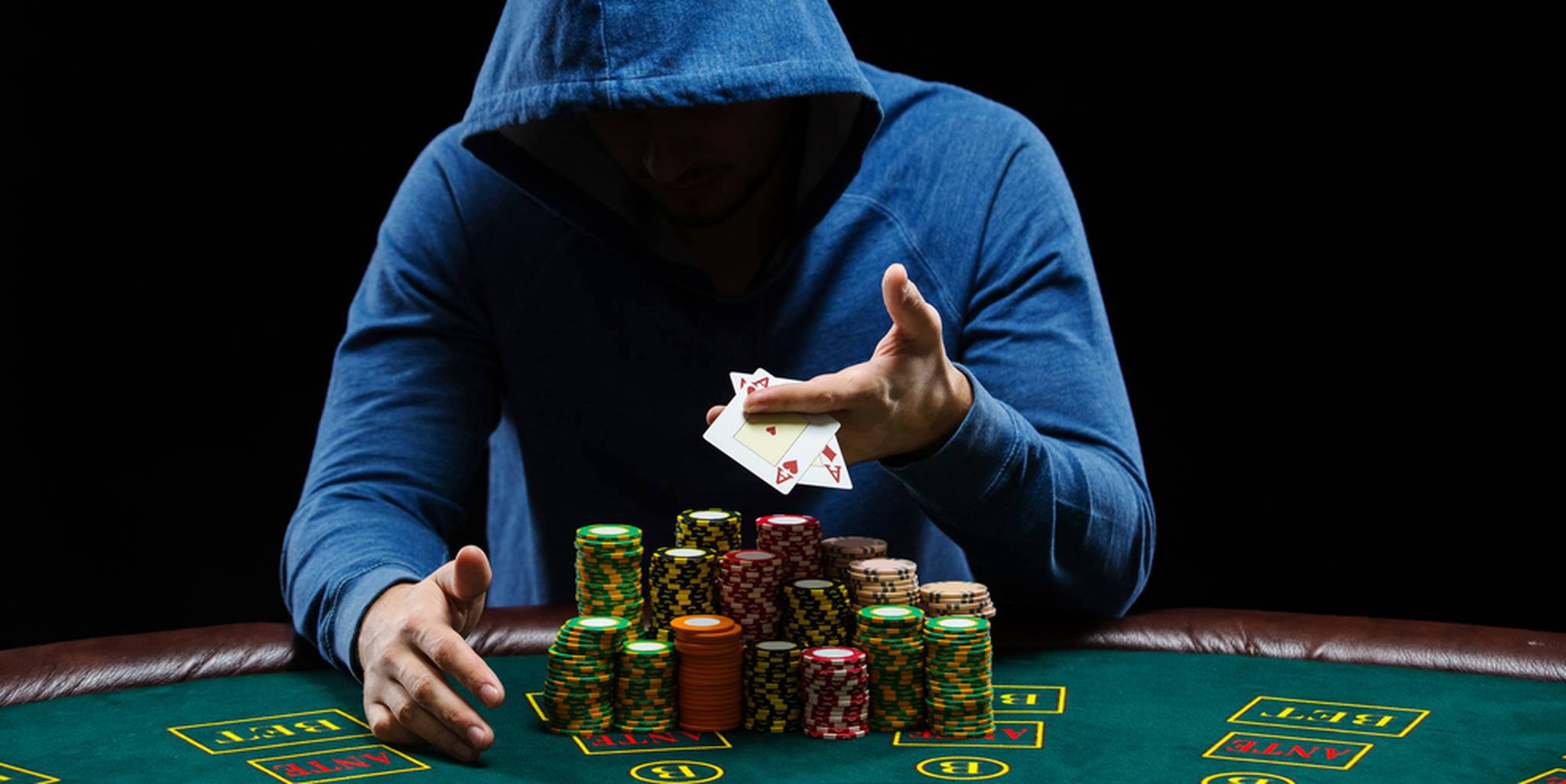 Tips & Trik Dalam Bermain Poker Online